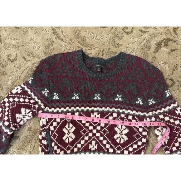 Women's Patterned Sweater - Burgundy and Cream - Picture 5 of 7